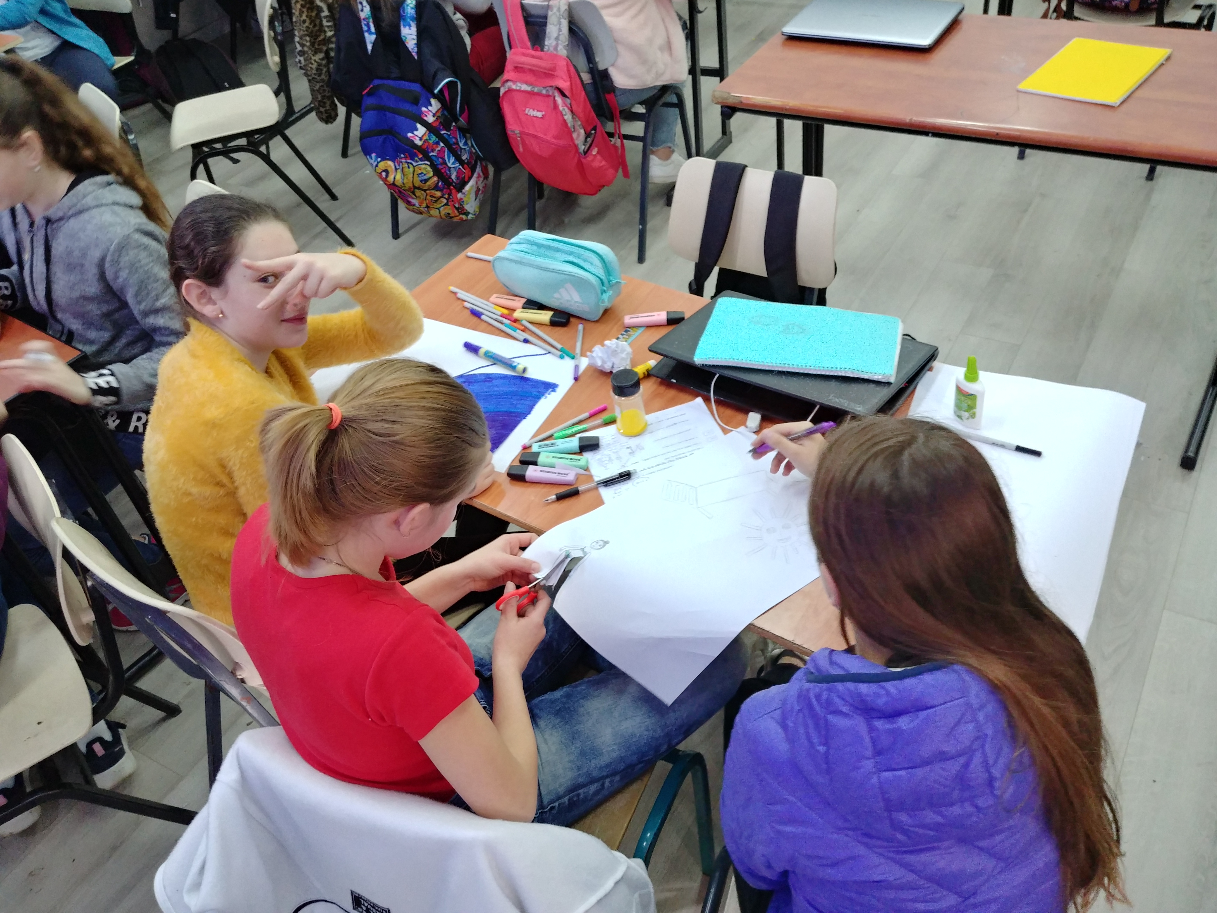 שילוב Low Tech עם Hi-Tech